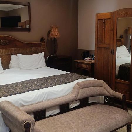 Kareespruit Game Ranch & Guest House Zeerust ภายนอก รูปภาพ