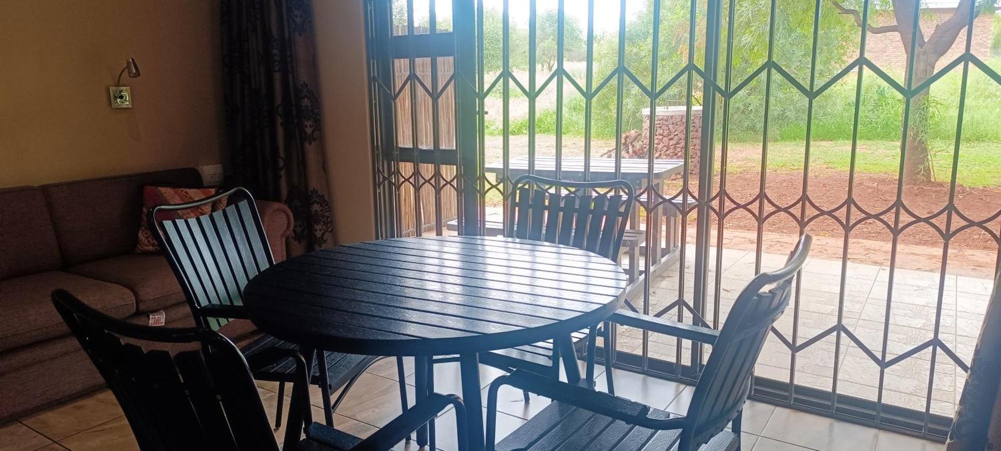 Kareespruit Game Ranch & Guest House Zeerust ภายนอก รูปภาพ